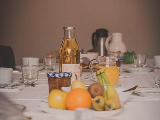 La Maison Periot Trevieres Szoba fotó